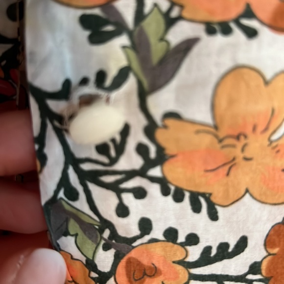 Old Navy, paisley print with tie neck - Picture 5 of 5